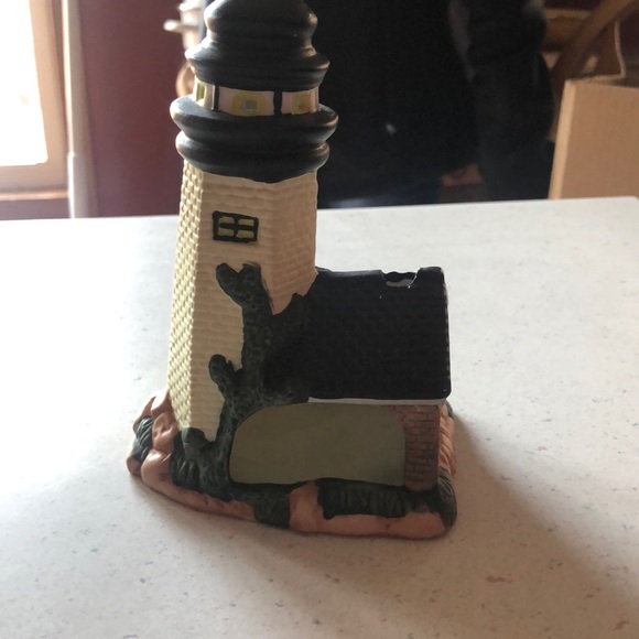 Light house - Picture 2 of 3